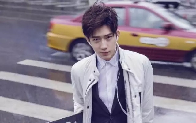 刘海怎么造型才会更好看呢,剪什么样的刘海比较好看显年轻