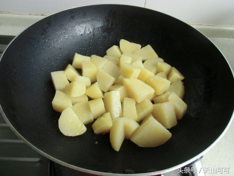 三斤土豆可以做多盒炕土豆,土豆怎么炕才好吃