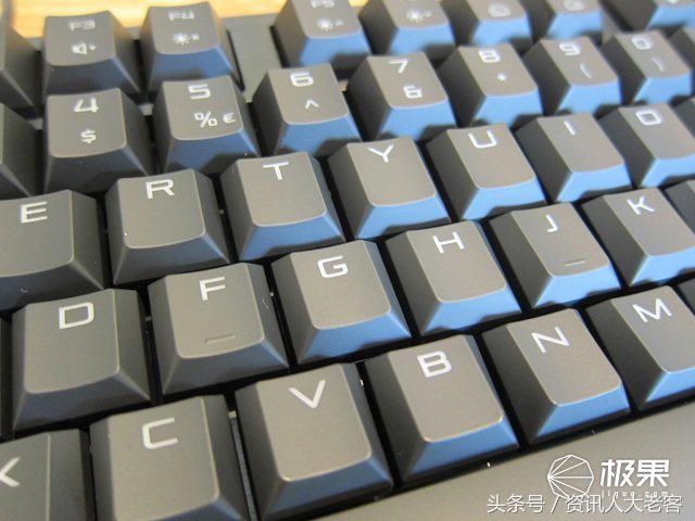 这就是“最正宗”的青轴了——CHERRYMXBOARD1.0TKL引发的思考