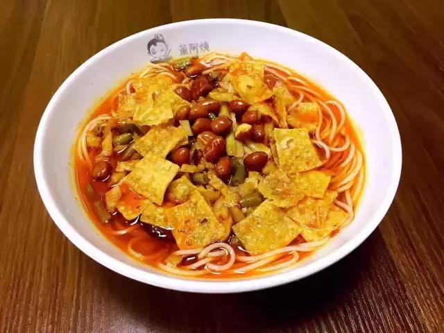 随时随地一壶热水就能吃上的美味螺蛳粉,我们帮你找好了!饿了么?