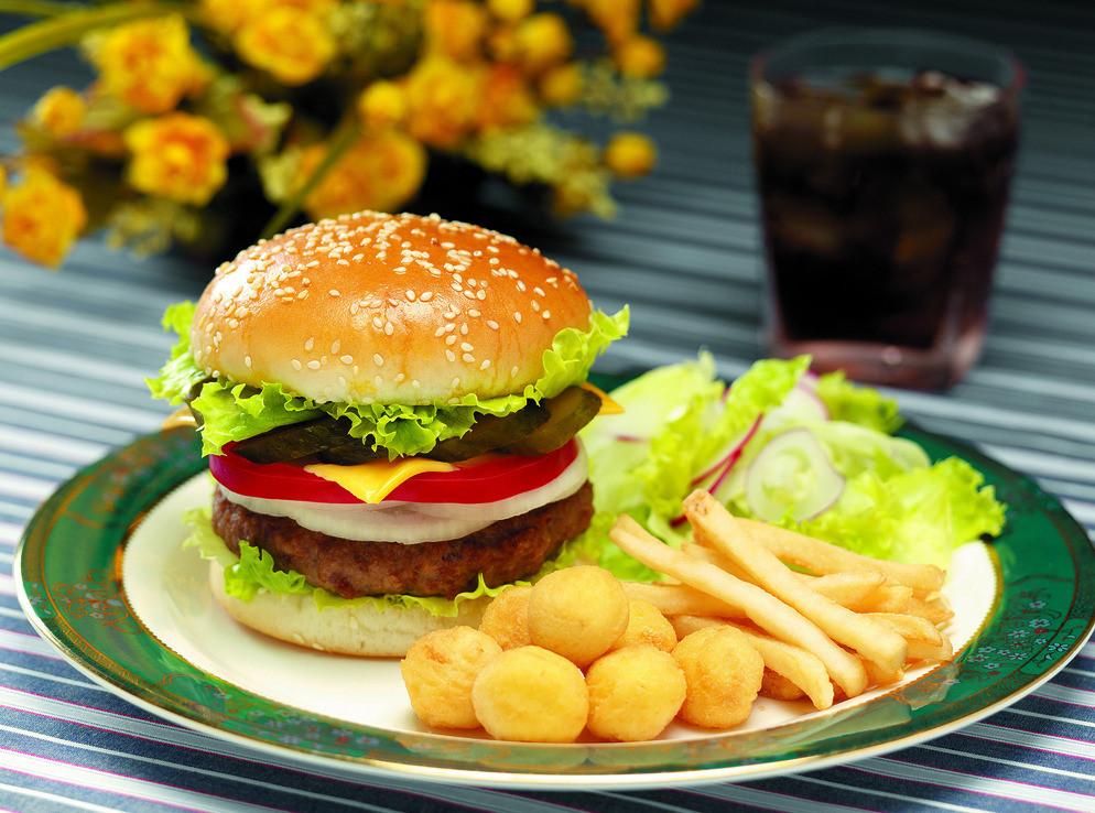 为啥汉堡就成了垃圾食品呢,为啥说汉堡是垃圾食品你敢吃吗