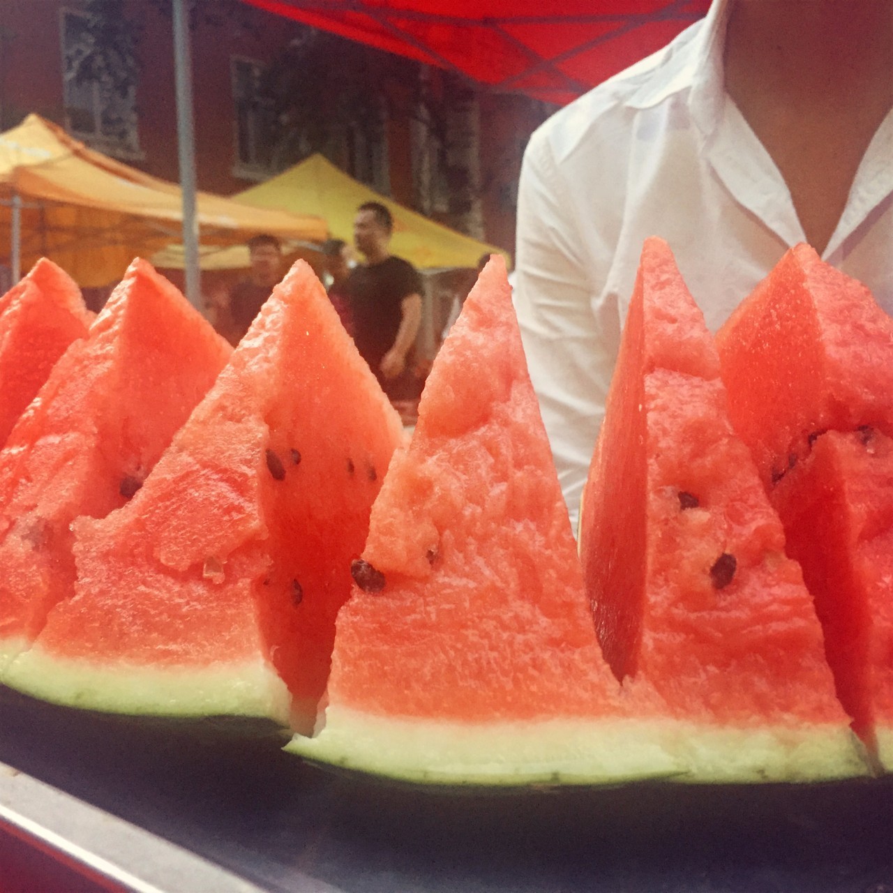 北京科技大学这个西瓜摊神了,一到夏天就成北科吃货聚集地