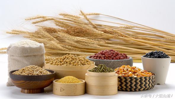 于康教授高血压吃什么好,于康讲高血脂人如何吃坚果