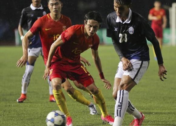 柬埔寨不“鱼腩”，国足“鱼腩”！这样的未来之星，让里皮情何以堪？