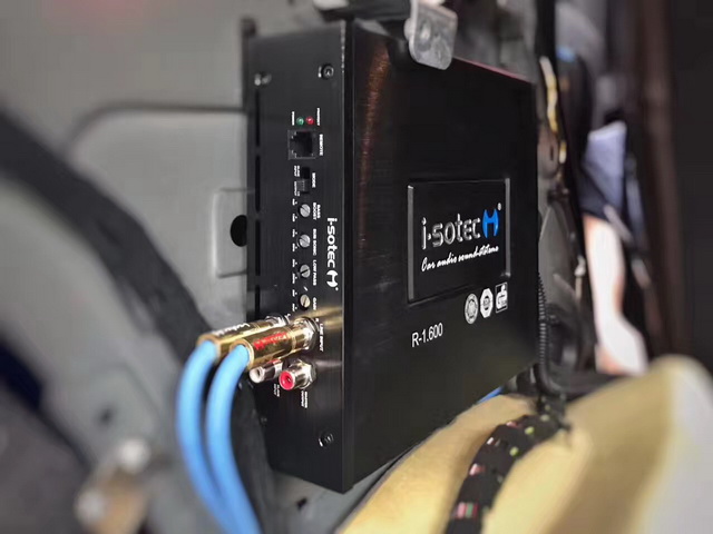 奔驰gl400和gls400区别,奔驰gl400双天窗