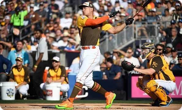 中国选手冯珊珊,女子巡回赛冯珊珊夺冠视频