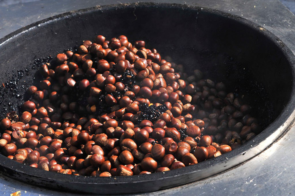 板栗里面有黏黏的是什么东西,为什么自己煮的板栗粘皮