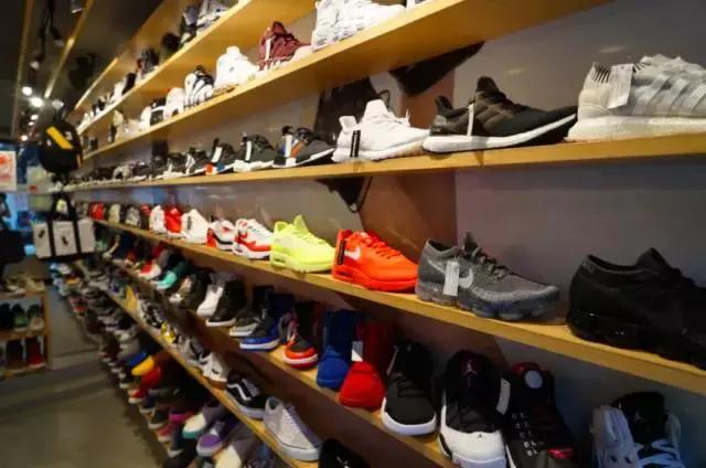 逛完这10家原宿球鞋店后,爆款冷门你想要的这里都有!