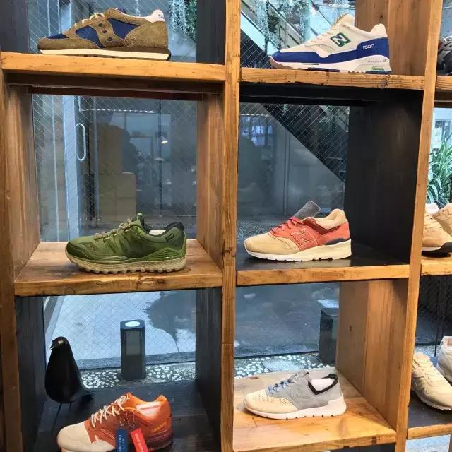 逛完这10家原宿球鞋店后,爆款冷门你想要的这里都有!