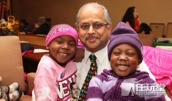 当他们还在骂《王者荣耀》时,美国人却在用游戏治疗癌症