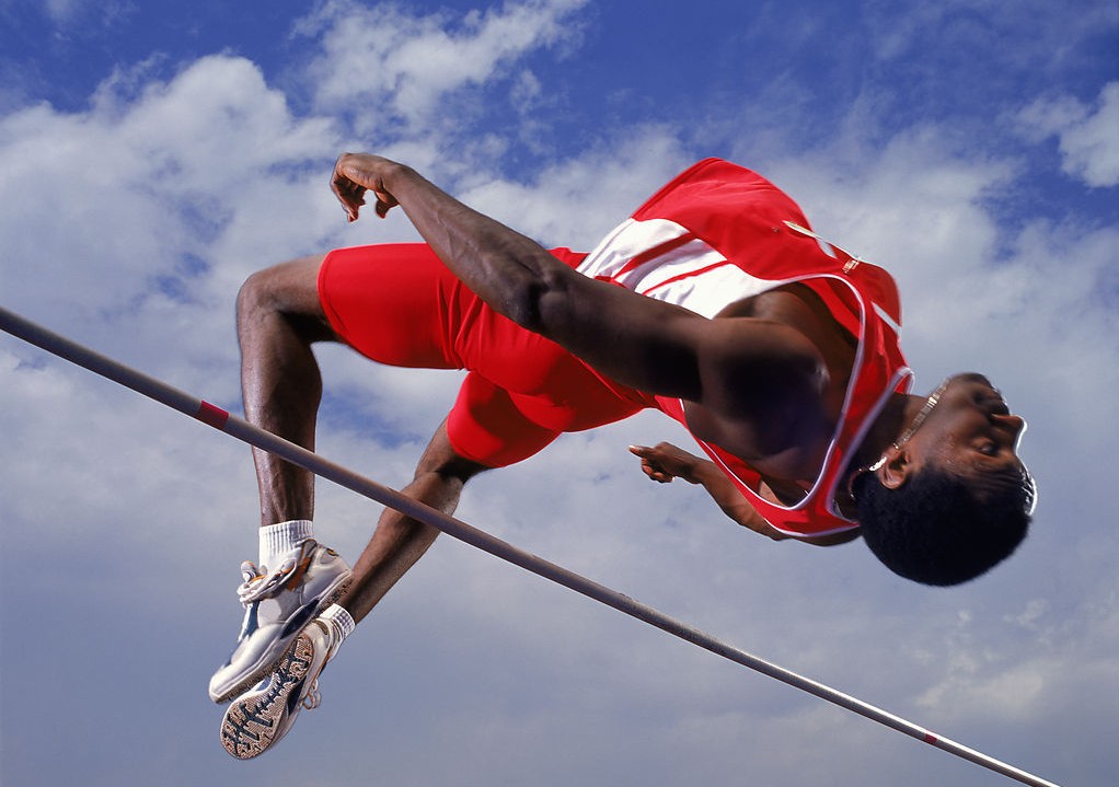 打破尘封17年的跳高记录,连续三次创造男子跳高世界纪录