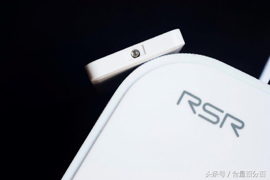 实用!新老功能结合的RSRDD515多功能苹果DVD迷你组合音响