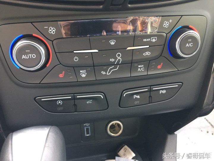 喜欢锐界买不起，小伙20多万入手福特翼虎2.0T运动版：看中Sony音响和245匹动力