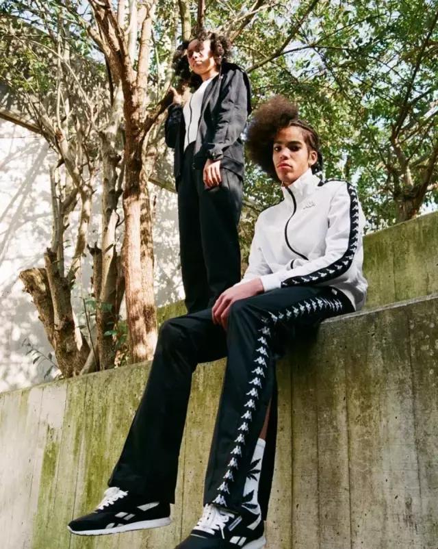 一串字logo,一串字母的衣服商标