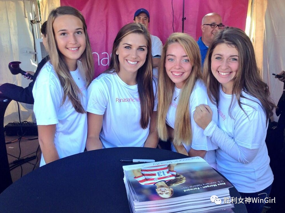 踢足球的科比,一个踢足球的人去打篮球会怎么样