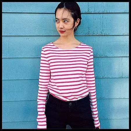 21岁的日本“网红”，居然穿童装拍照？！