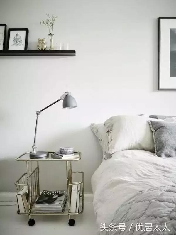 你的床屏该变变样子了,不要只会挂婚纱照了