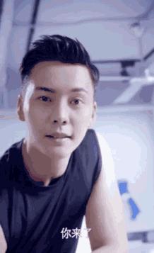 跟着男神一起来“撸铁”！鹿晗陈伟霆刘昊然的健身照荷尔蒙爆棚想舔屏！