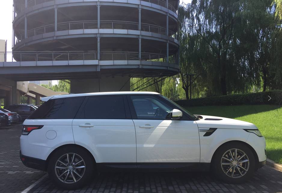 路虎揽胜运动版深度试驾,试驾路虎揽胜行政加长