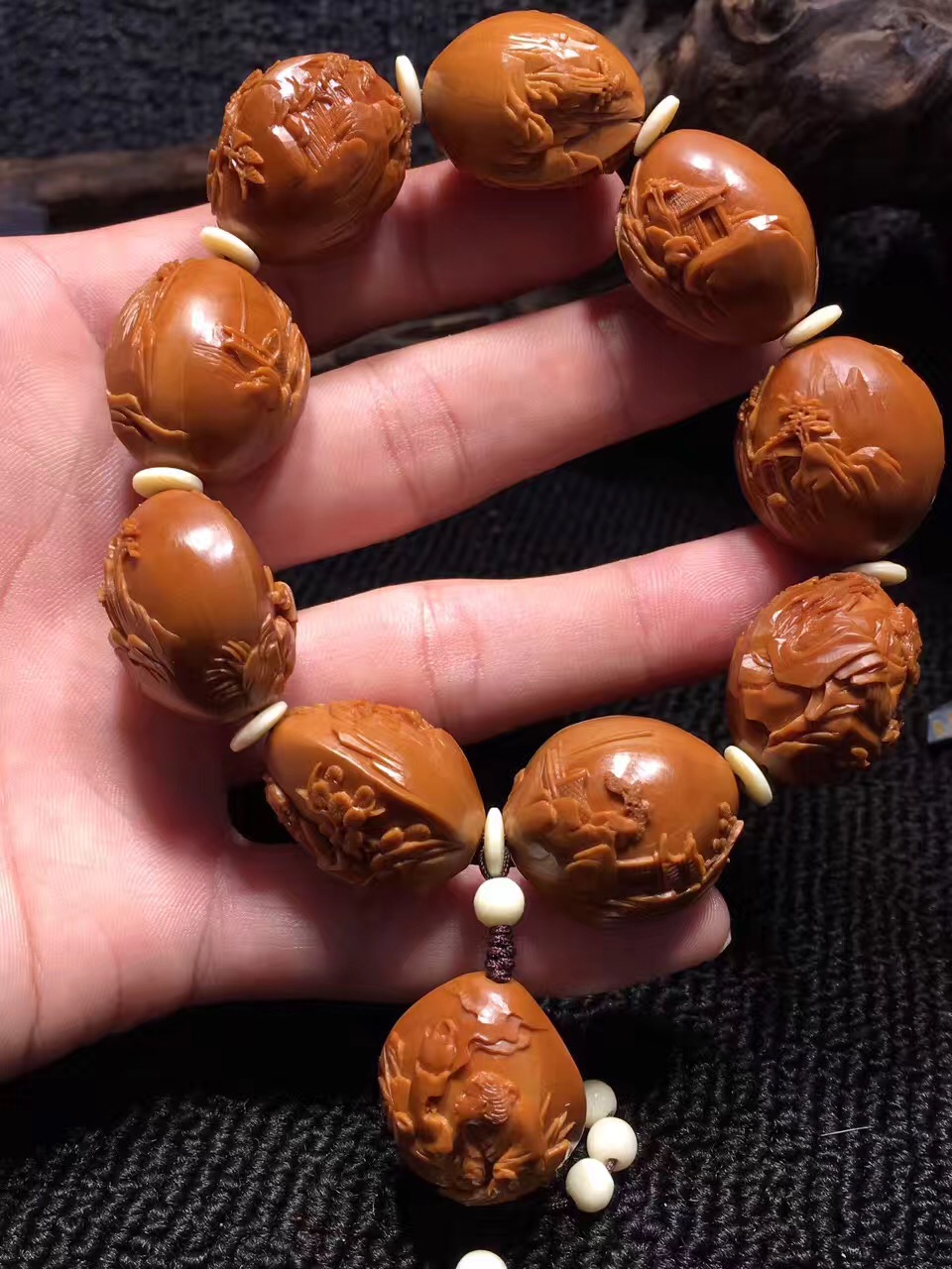 橄榄核纯手工核雕关公,纯手工橄榄核核雕