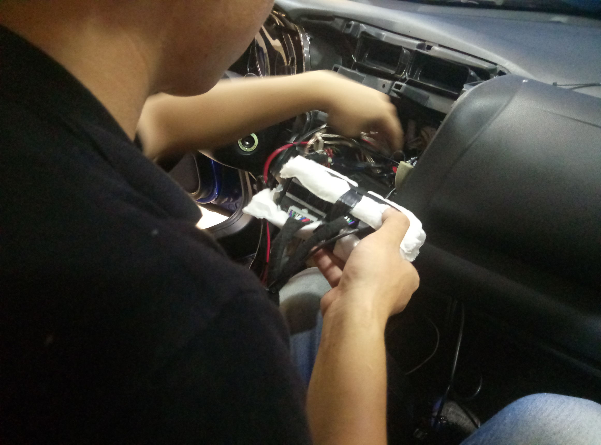 改装漫步者汽车音响全过程,惠州飞度改装音响漫步者