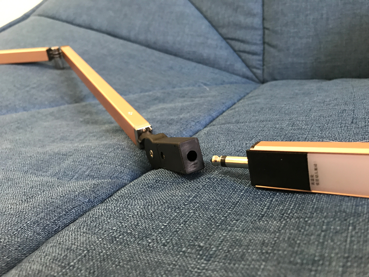 暂时了却心愿可调光LED台灯开箱及使用分享