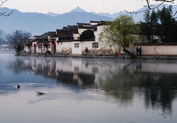 一品黄山天高云淡,一品黄山犹如仙境