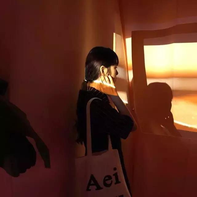 一拍照表情动作就扭曲,一拍照就紧张脸部僵硬