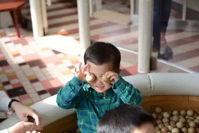 坐火车旅行最美线路亲子,火车亲子旅行