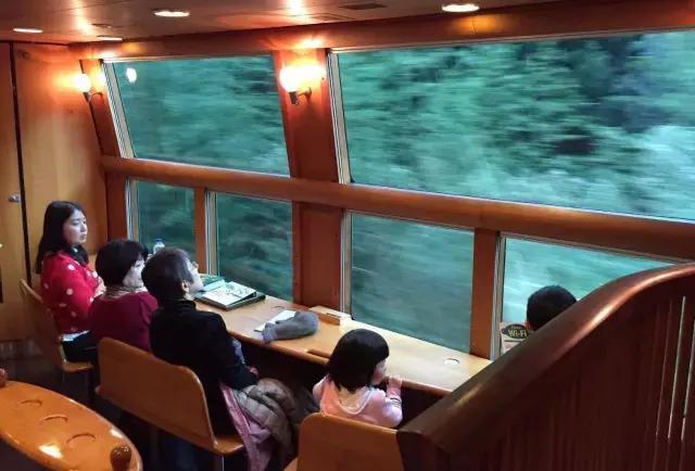 坐火车旅行最美线路亲子,火车亲子旅行