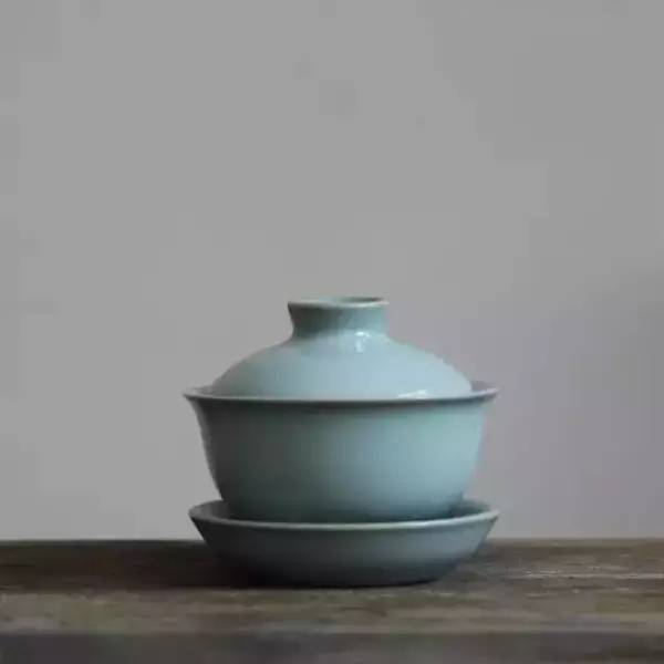 盖碗泡茶怎样才能不烫手,盖碗泡茶怎样拿杯不烫手