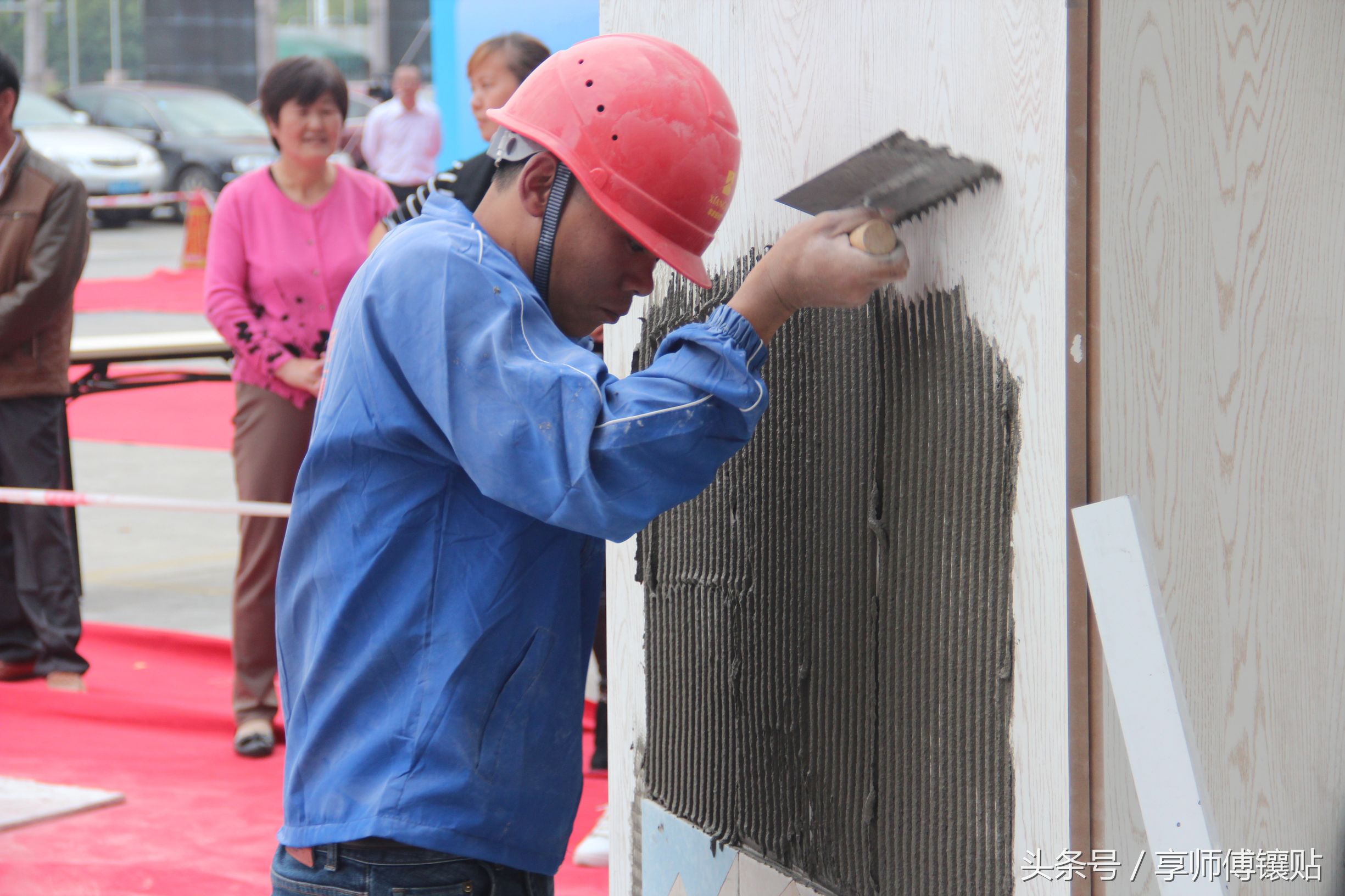 批刮瓷砖胶多久能干透,瓷砖胶批刮工艺