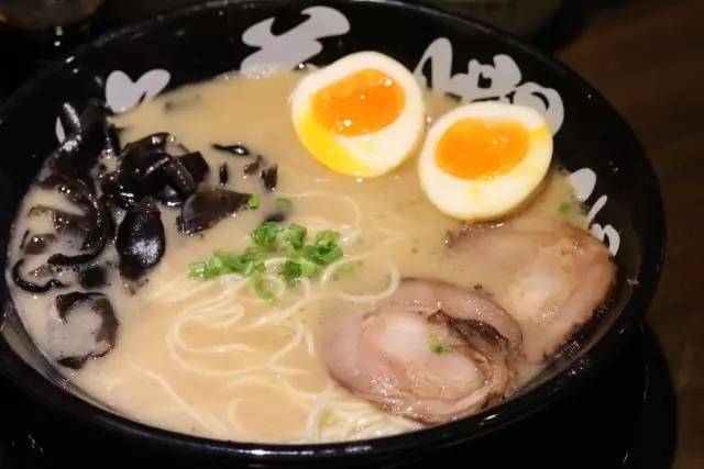 不得了！火影忍者鸣人最爱的正版一楽拉面空降乐峰广场~还有忍者拉面套餐等你来战！