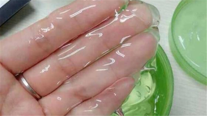 脸上有痘可以用芦荟胶吗 (完美芦荟胶可以去除脸上的痘吗)