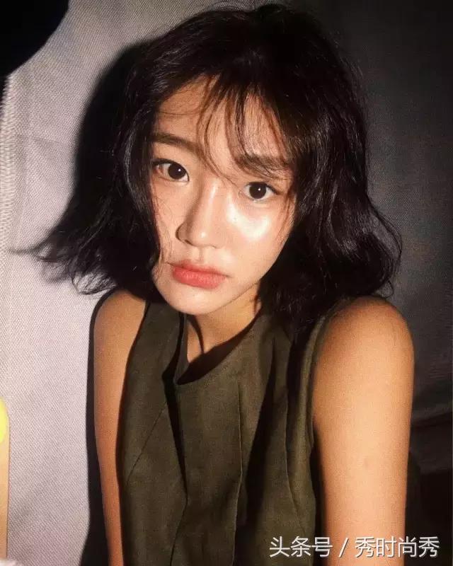 韩系外翻中短发高级感,短发发尾外翻发型