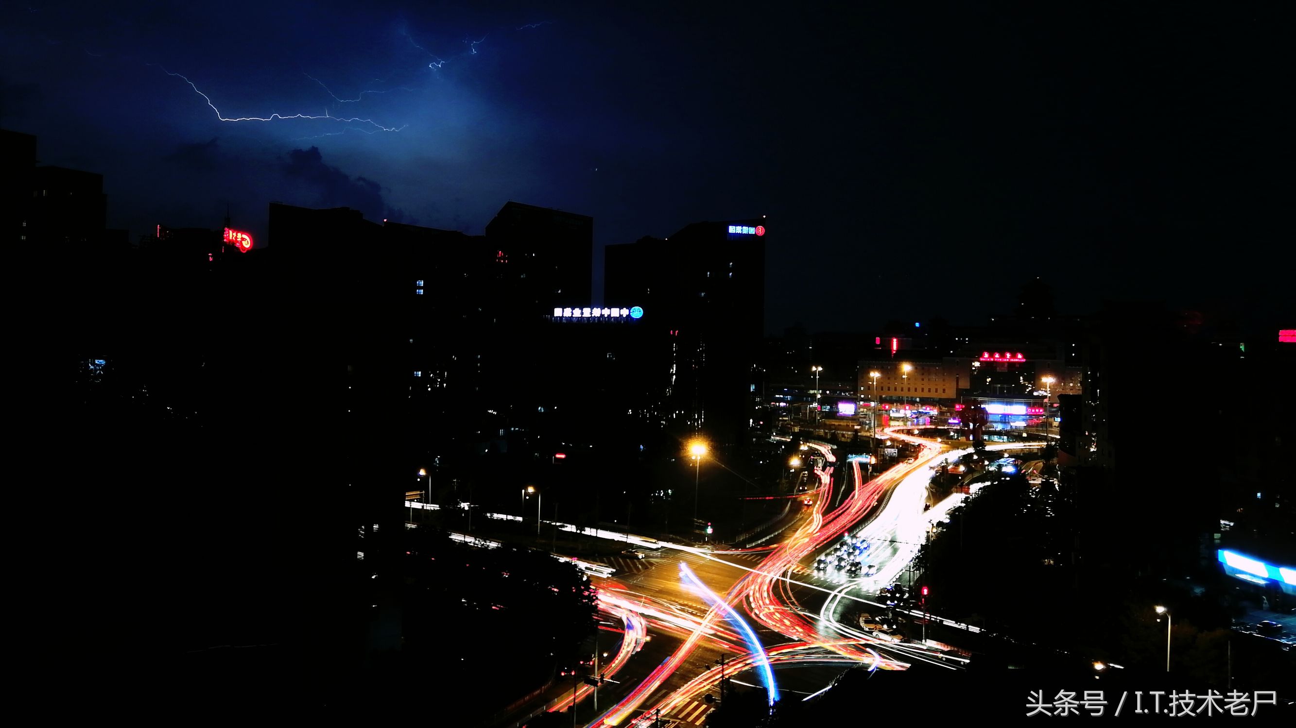 什么样的相机才能拍到闪电,拍摄闪电的正确方法