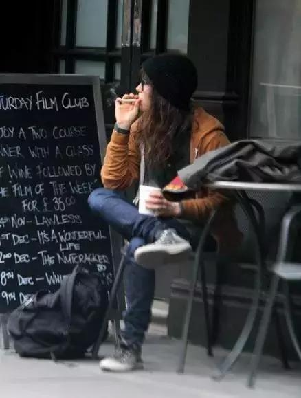 她因同志身份多次收死亡威胁,但她从未想过妥协!