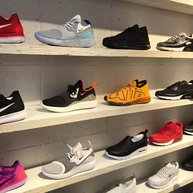 逛完这10家原宿球鞋店后,爆款冷门你想要的这里都有!