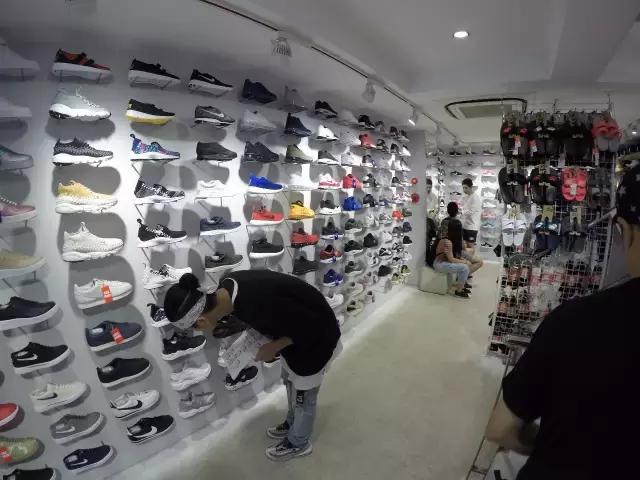 逛完这10家原宿球鞋店后,爆款冷门你想要的这里都有!