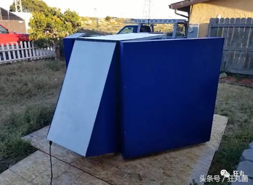 能热饭还能当马桶?别拦我,请把我埋在这样的电脑机箱里