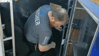 能热饭还能当马桶?别拦我,请把我埋在这样的电脑机箱里