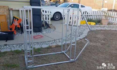 能热饭还能当马桶?别拦我,请把我埋在这样的电脑机箱里