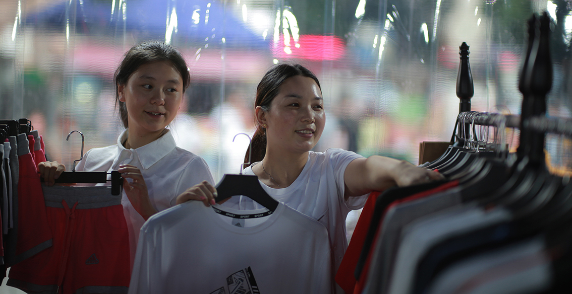 国产1.4定焦大光圈镜头,国产镜头1.7光圈