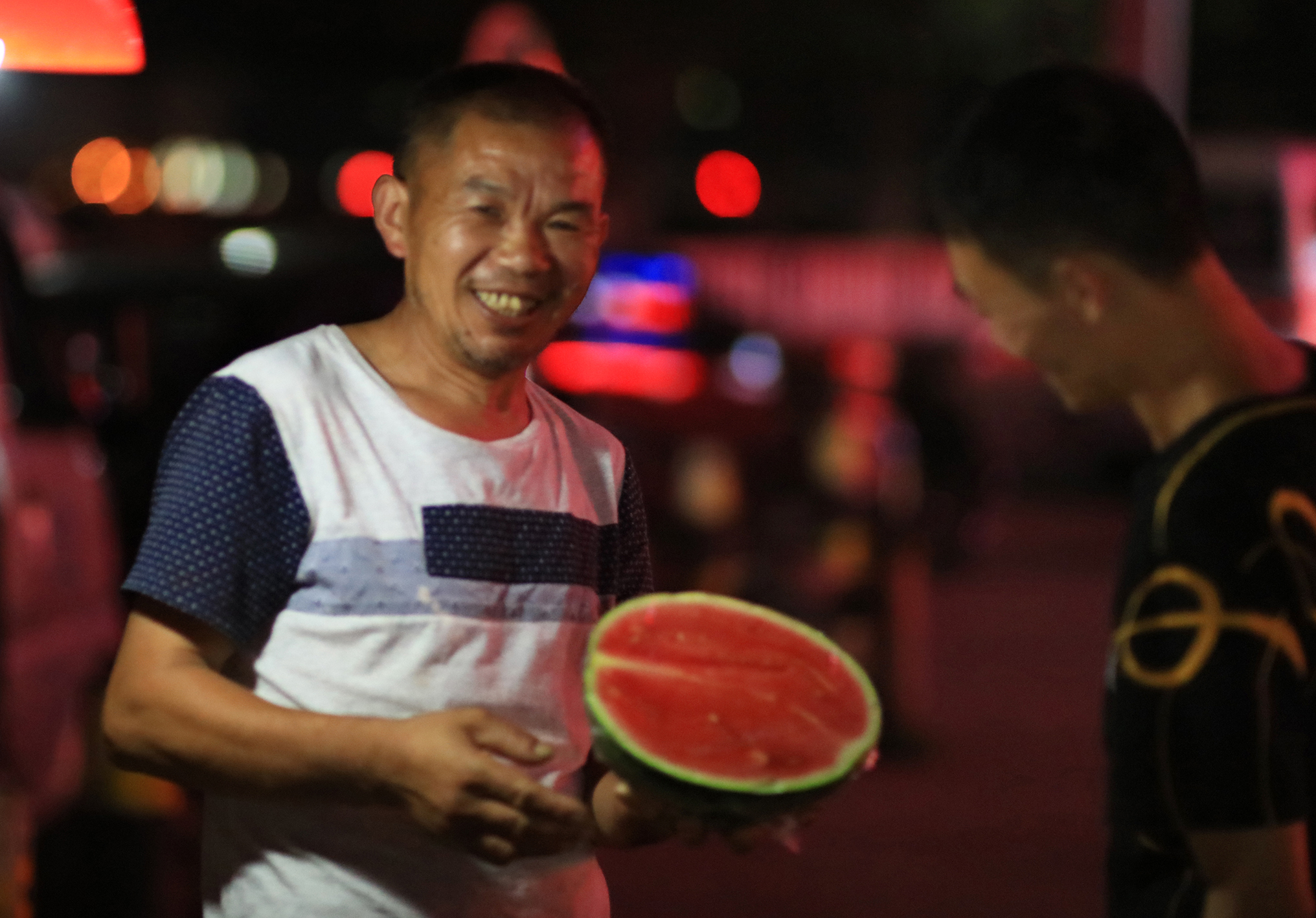 国产1.4定焦大光圈镜头,国产镜头1.7光圈