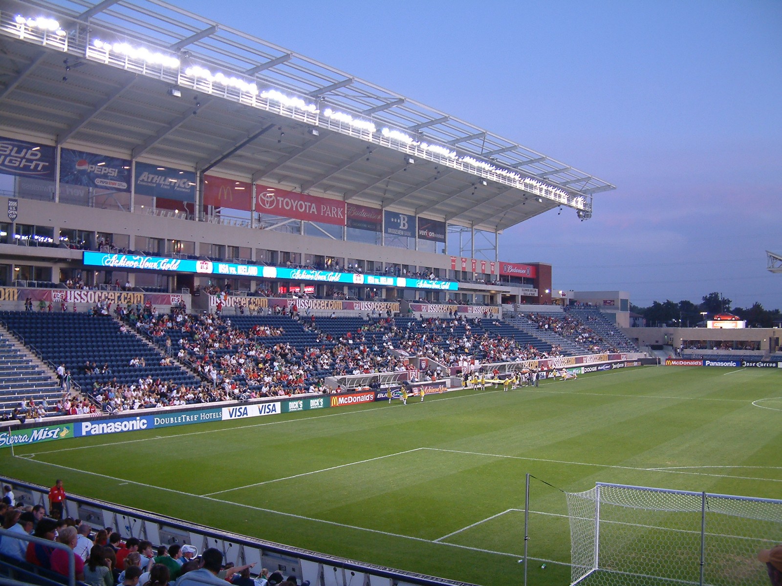 施魏因施泰格在美国的幸福生活：率领球队实现大逆转有望争冠，成了芝加哥宣传使者