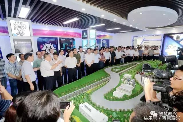 曲福田史立军分别带队观摩泰兴6个重大项目现场