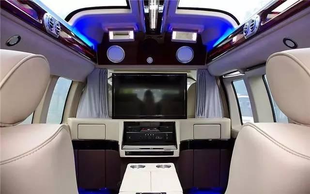 戴墨镜金链子bgm背景音乐,墨镜雪茄金链子三件套bgm是什么