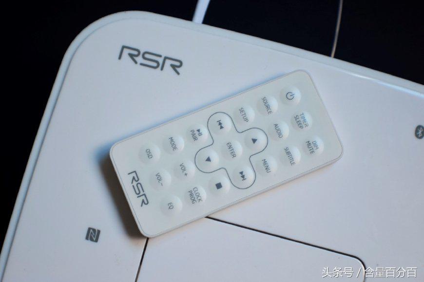 实用!新老功能结合的RSRDD515多功能苹果DVD迷你组合音响