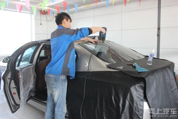 汽车贴膜大概需要多少钱合适,汽车贴膜一般要多少钱合适