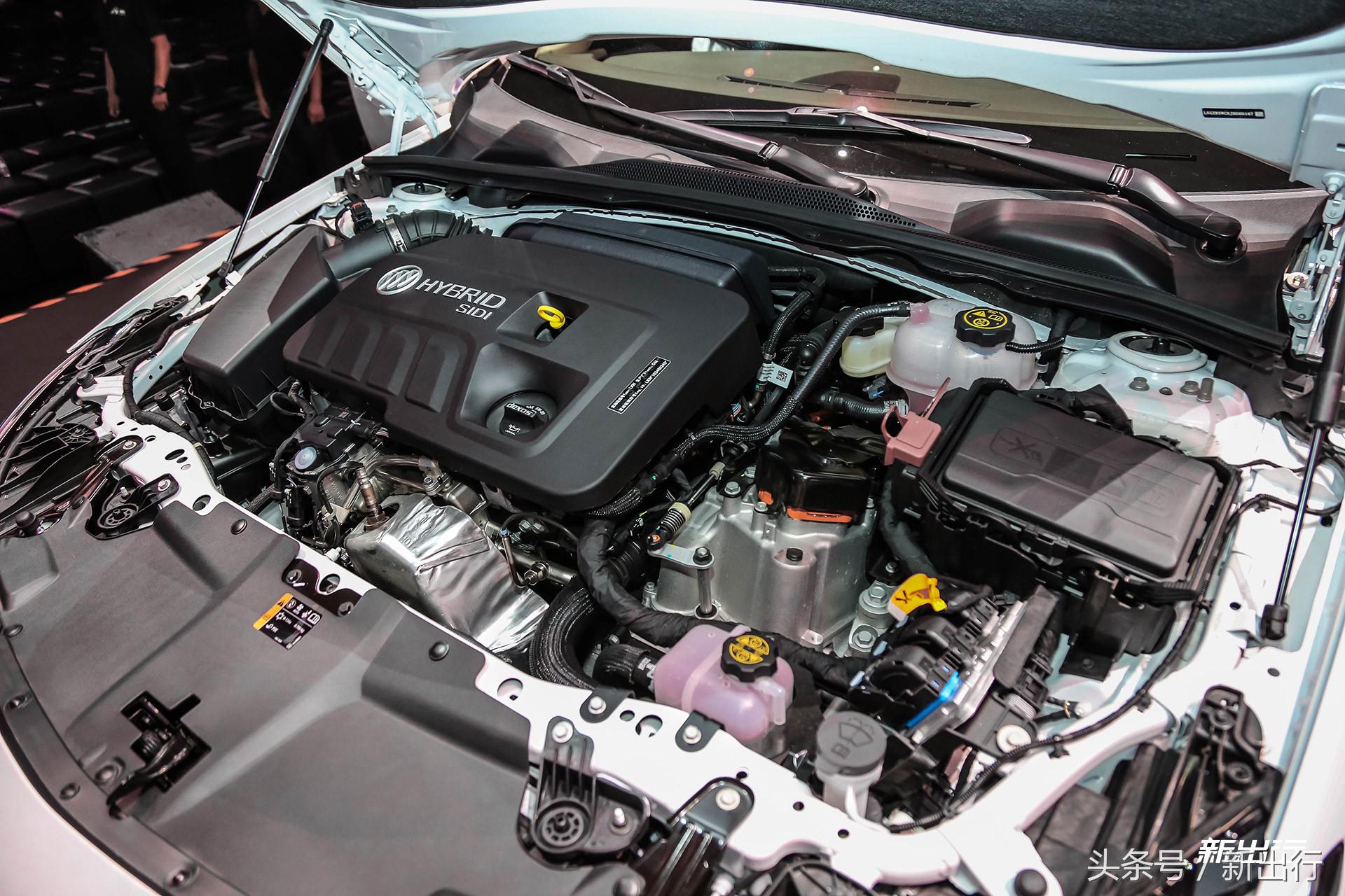 别克君威2017款30h豪华型,远距离看新款君威